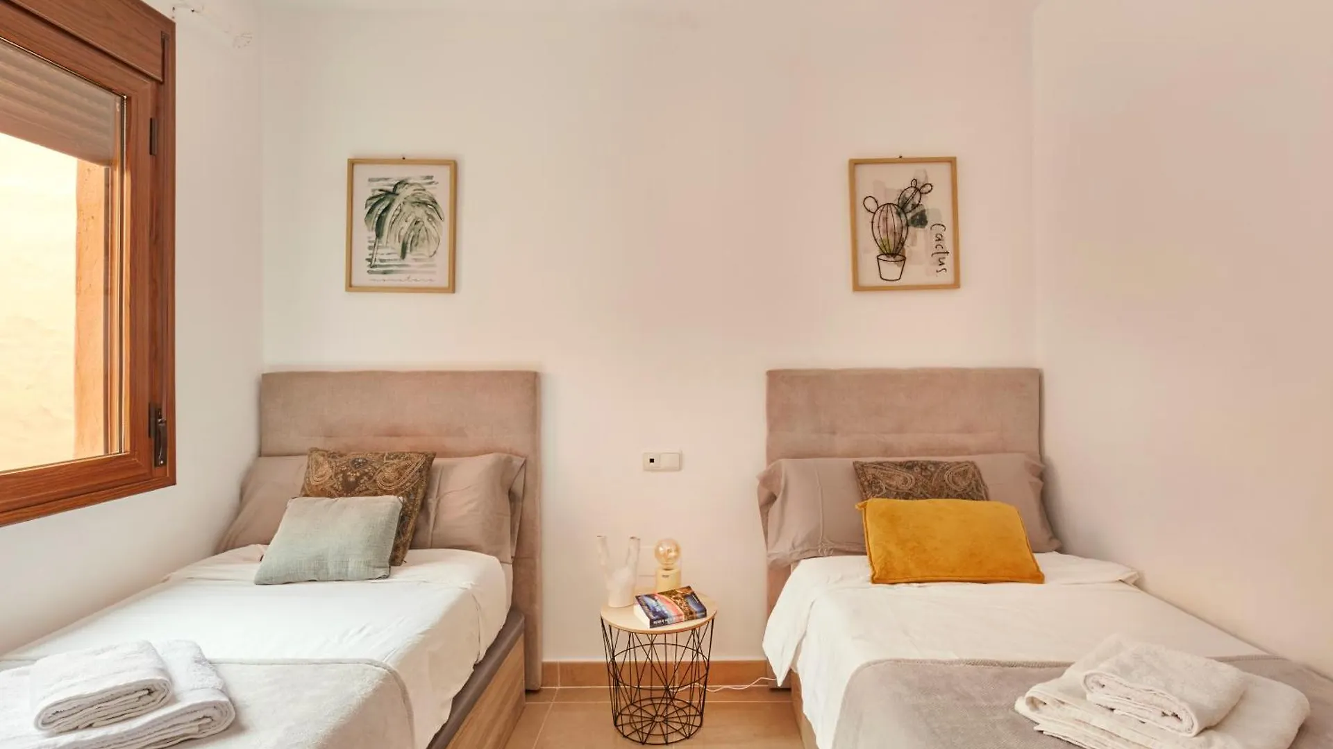 דירות אסטפונה Coastal Gem Penthouse